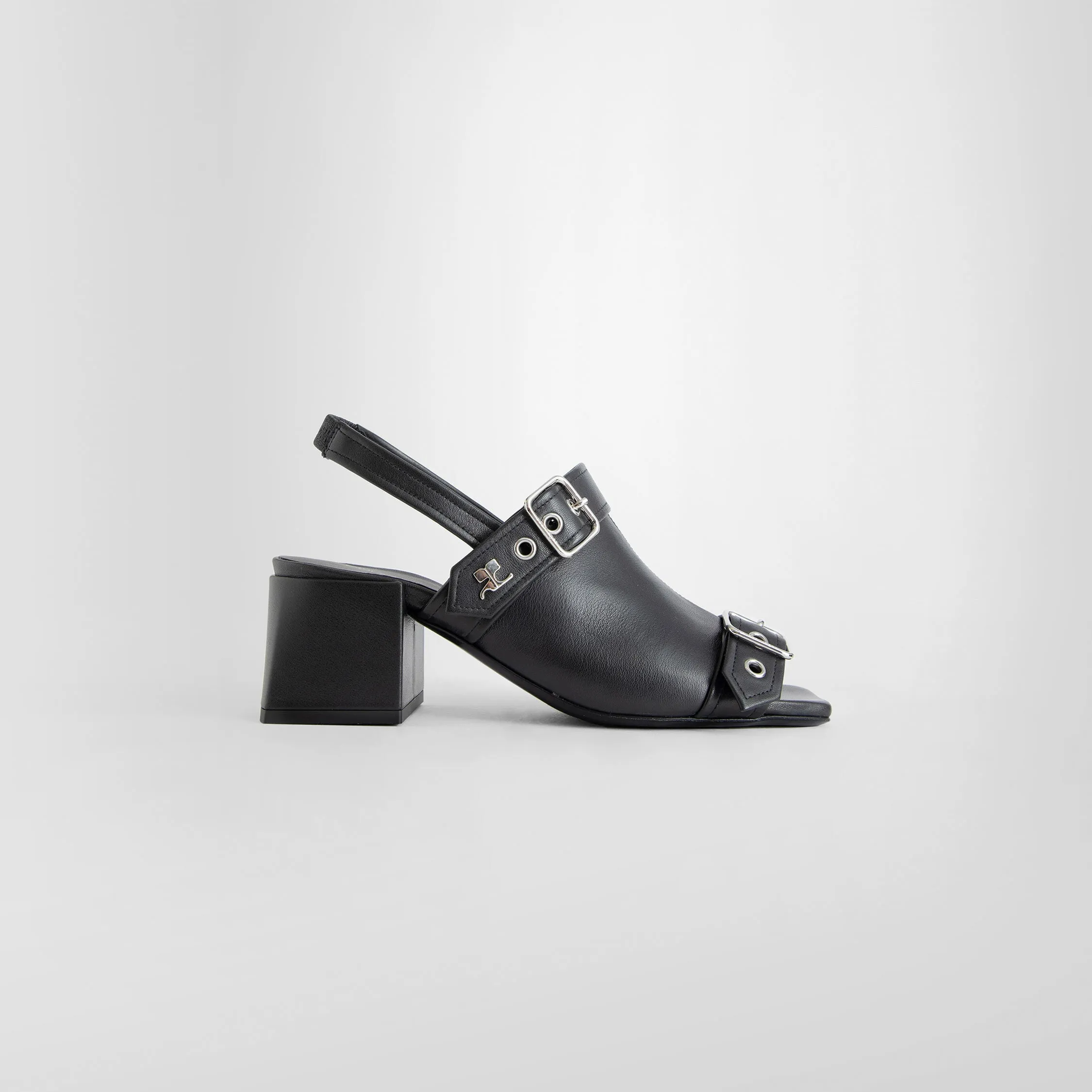 COURRGES WOMAN BLACK SANDALS & SLIDES