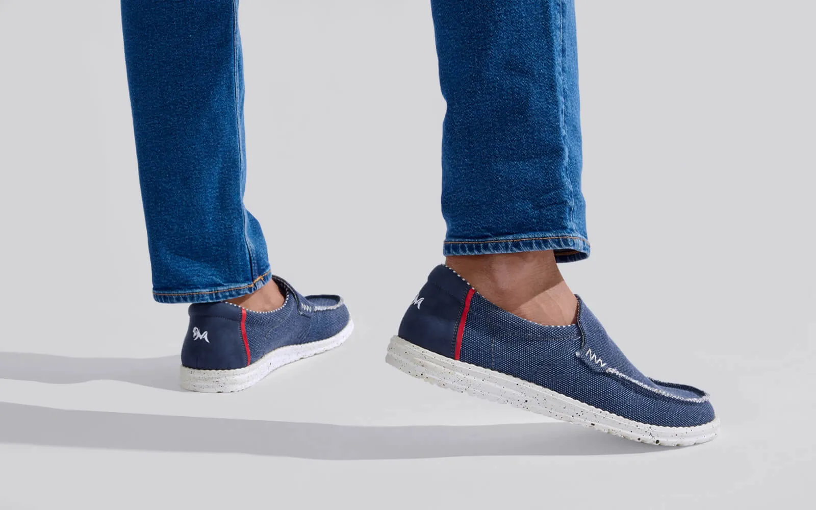 The Wanderers Slip Ons : Navy